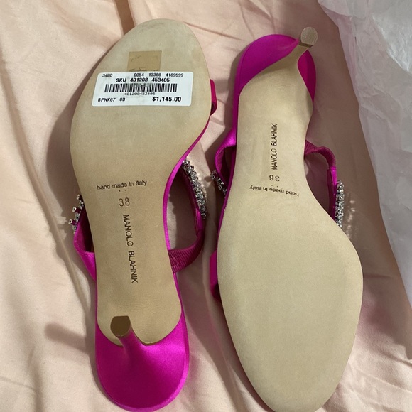 NWT Manolo Blahnik Sako 70mm Silk Embellished Sandals
Color: Pink, SIZE 38 - Picture 4 of 6
